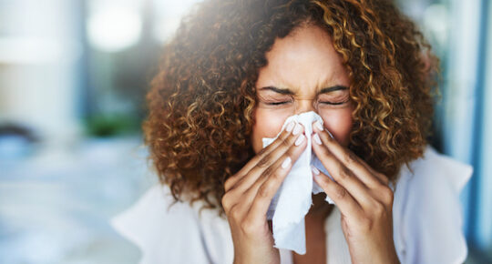 Seven-Ways-to-Manage-Sneezing-A-Handy-Guide-to-Rhinitis